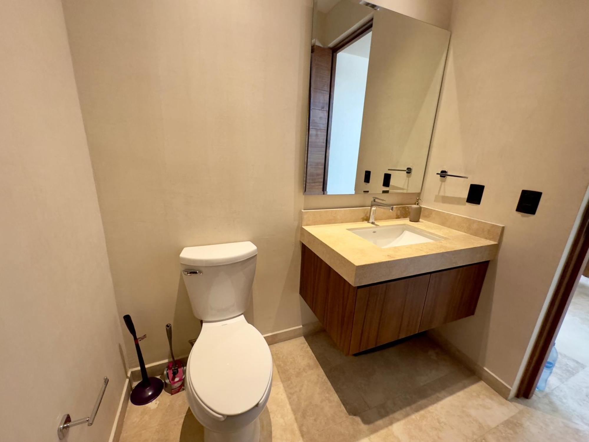 Villa Casa Laak, Luxury Villa, 5 Bedroom 7 Bt, Heated Pool *
