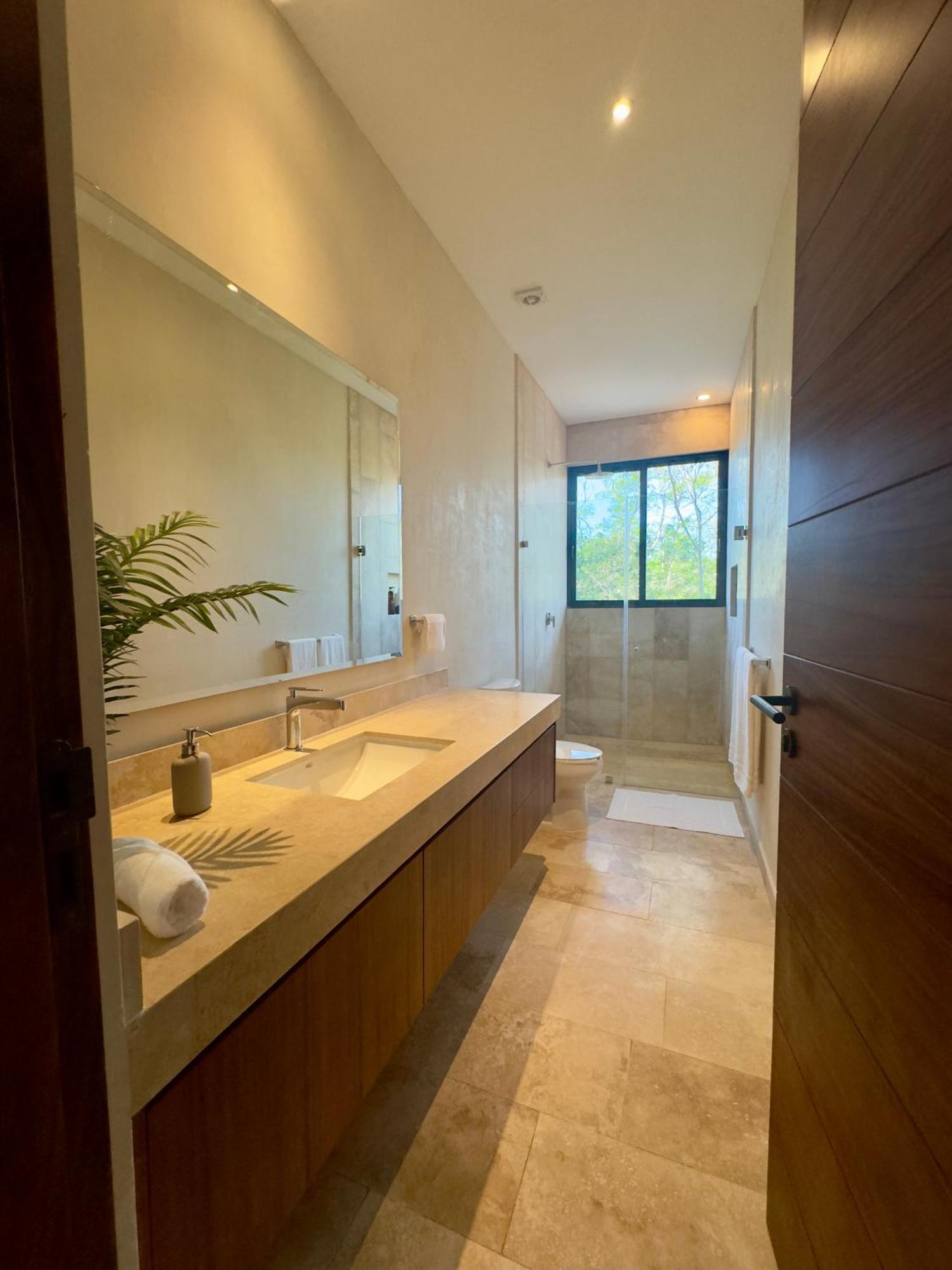 Villa Casa Laak, Luxury Villa, 5 Bedroom 7 Bt, Heated Pool *