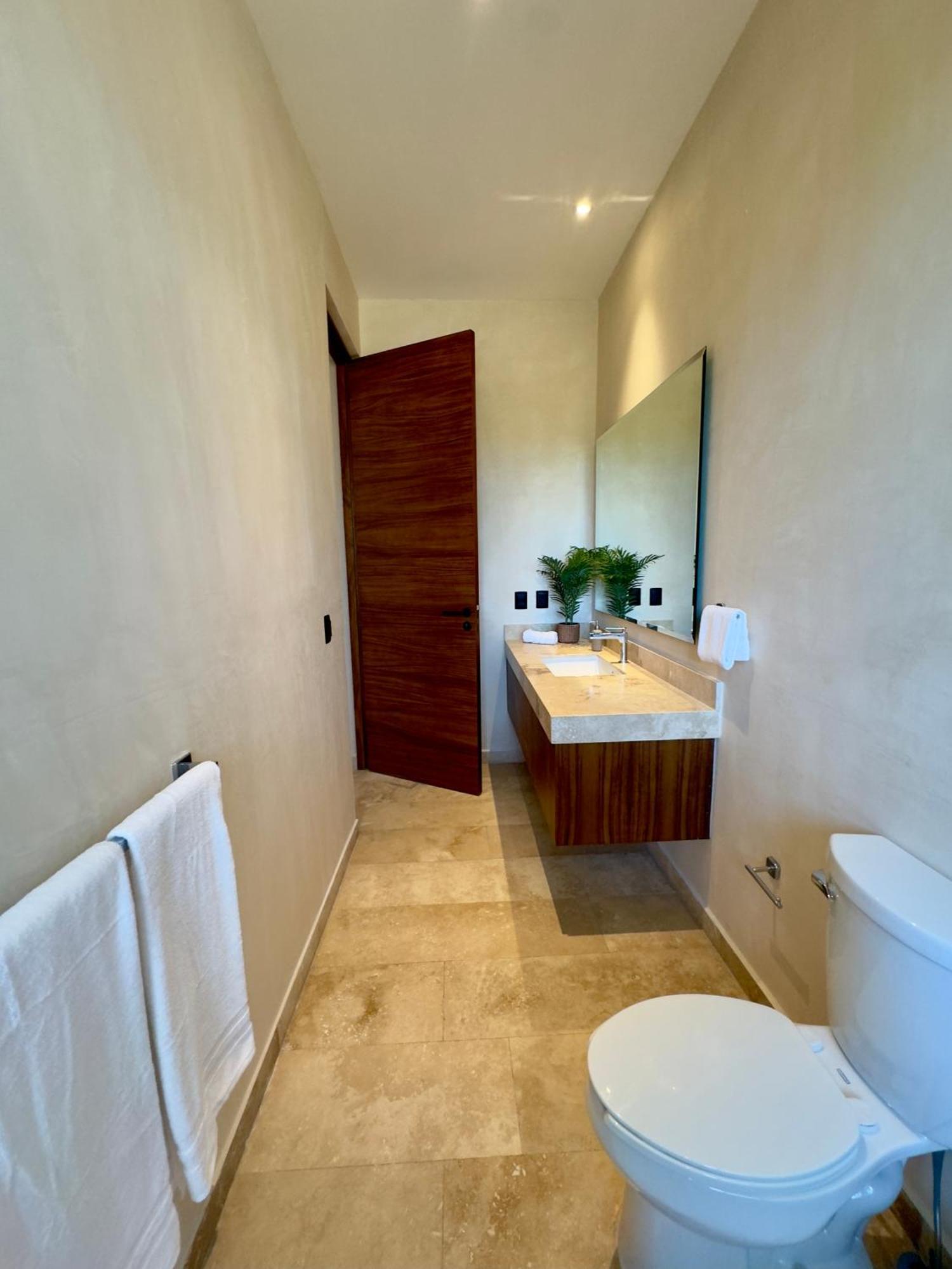 Casa Laak, Luxury Villa, 5 Bedroom 7 Bt, Heated Pool Villa Tulum