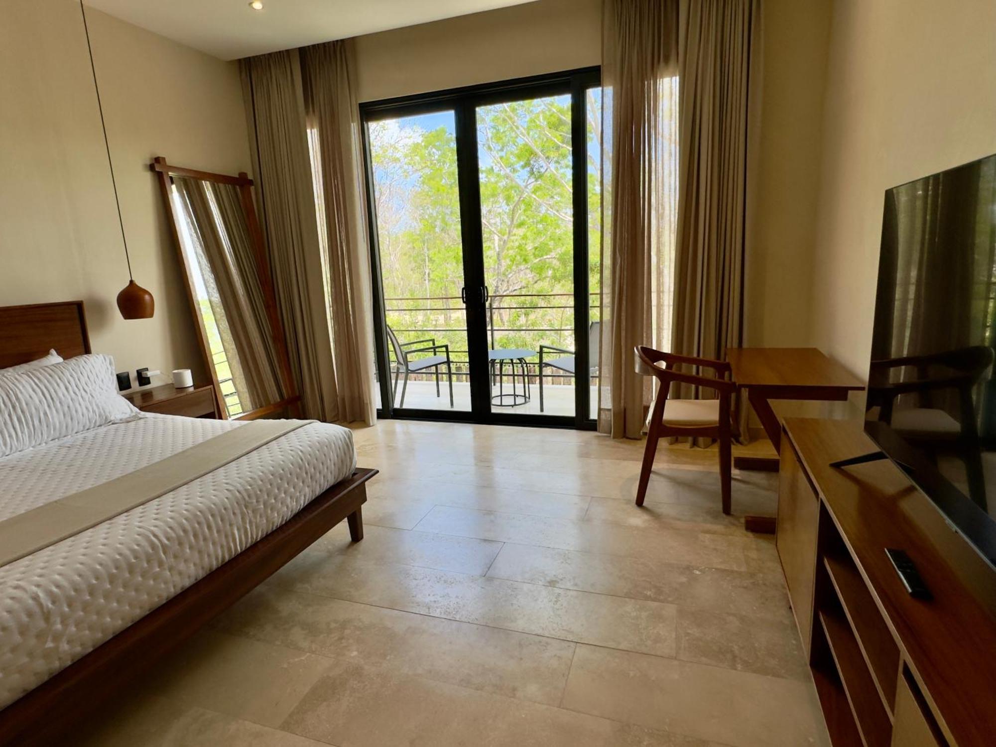 Casa Laak, Luxury Villa, 5 Bedroom 7 Bt, Heated Pool