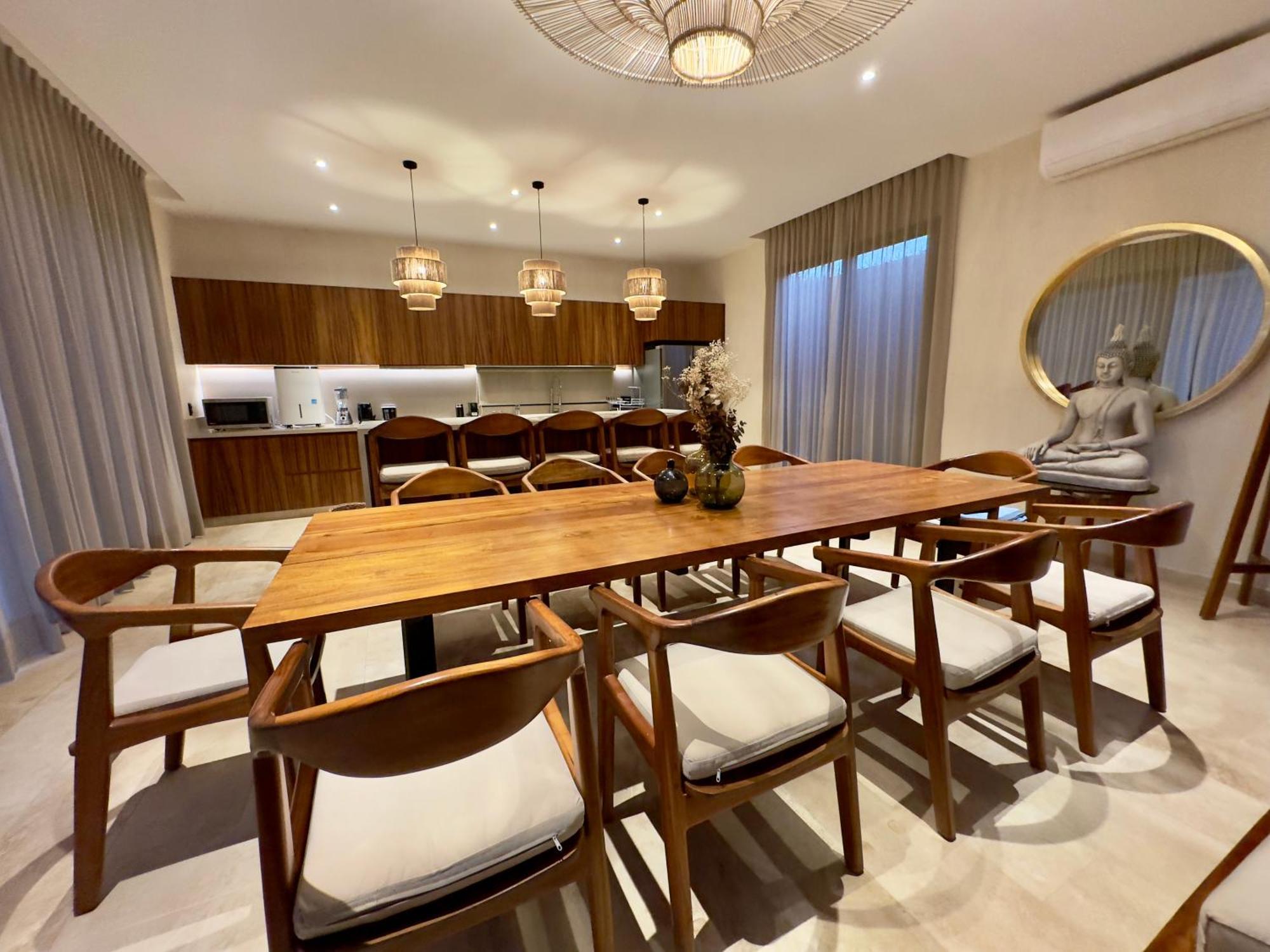 Casa Laak, Luxury Villa, 5 Bedroom 7 Bt, Heated Pool