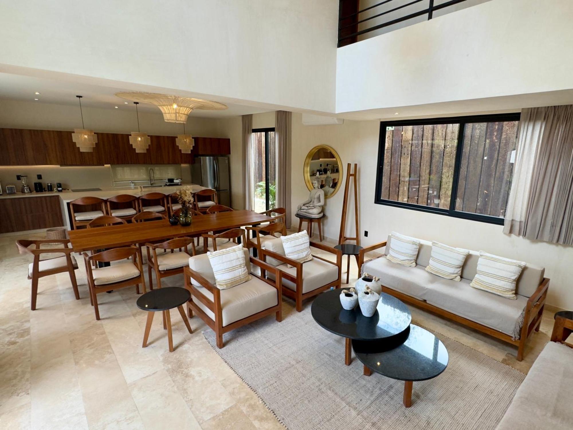Villa Casa Laak, Luxury Villa, 5 Bedroom 7 Bt, Heated Pool *