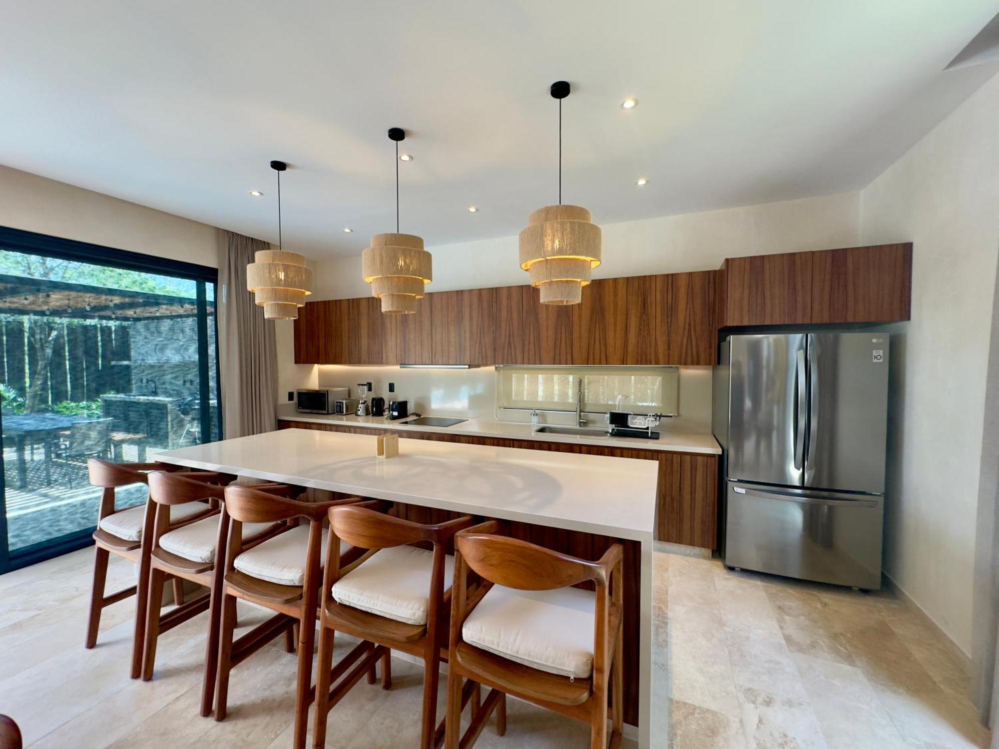 Villa Casa Laak, Luxury Villa, 5 Bedroom 7 Bt, Heated Pool *