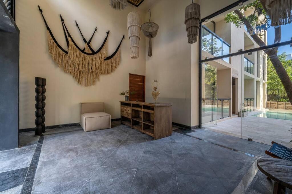 Kaako Modern