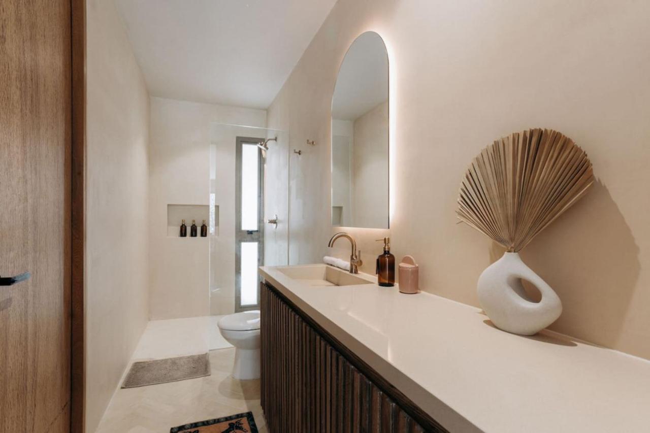 Blush Jungle Romantic Retreat Holiday home