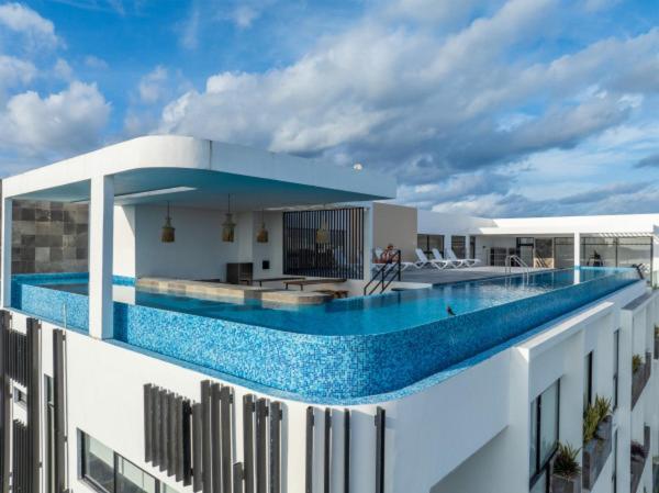 Elena Penthouse Oasis *