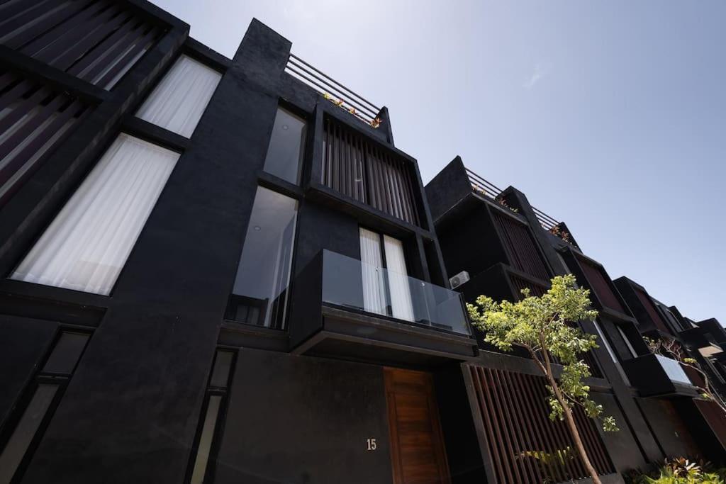 Luxury Twin Villas, 4 Private Pools, 2 Rooftops, Bbq, Near Villa *