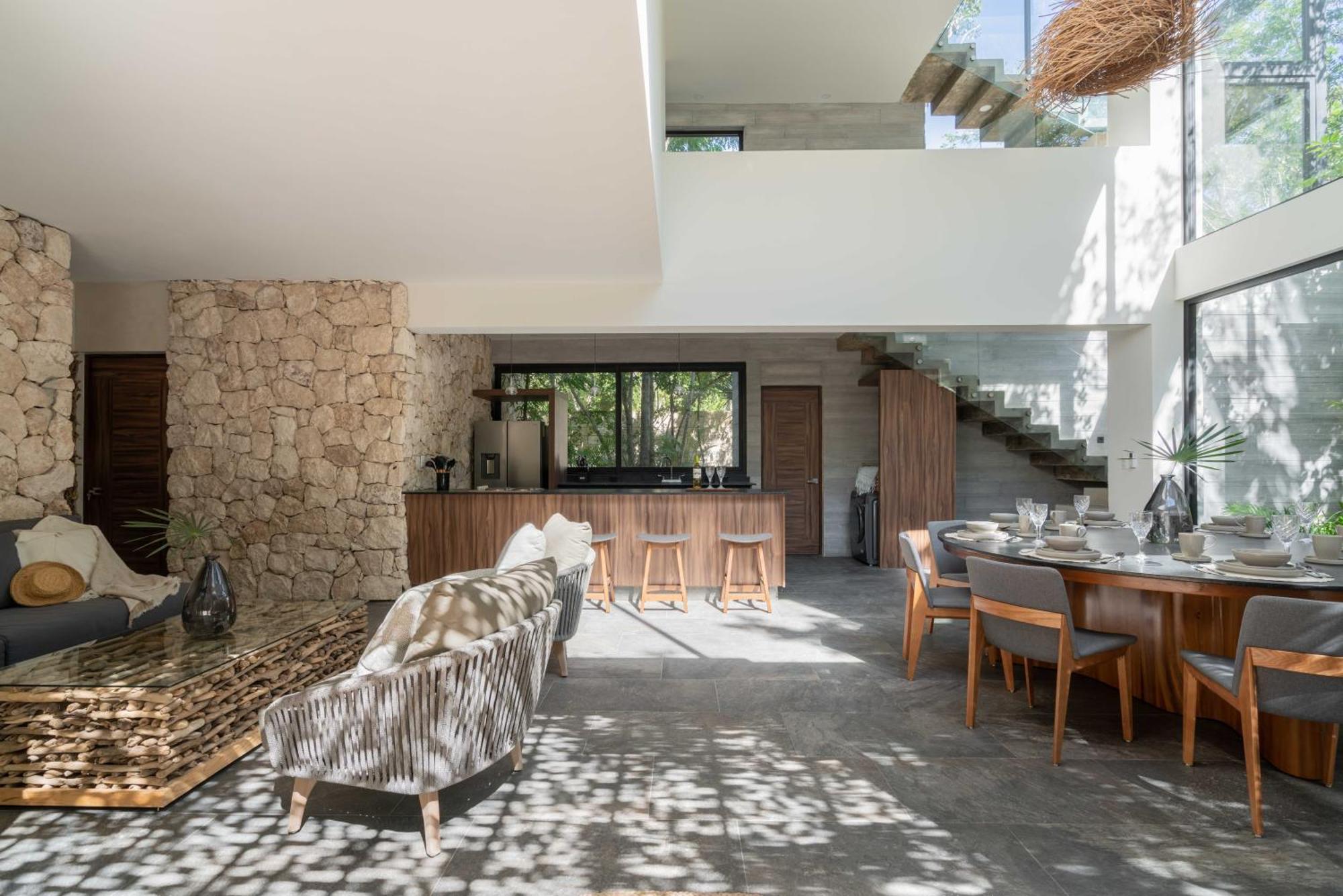 Twelve O'clock - Luxury Villa *
