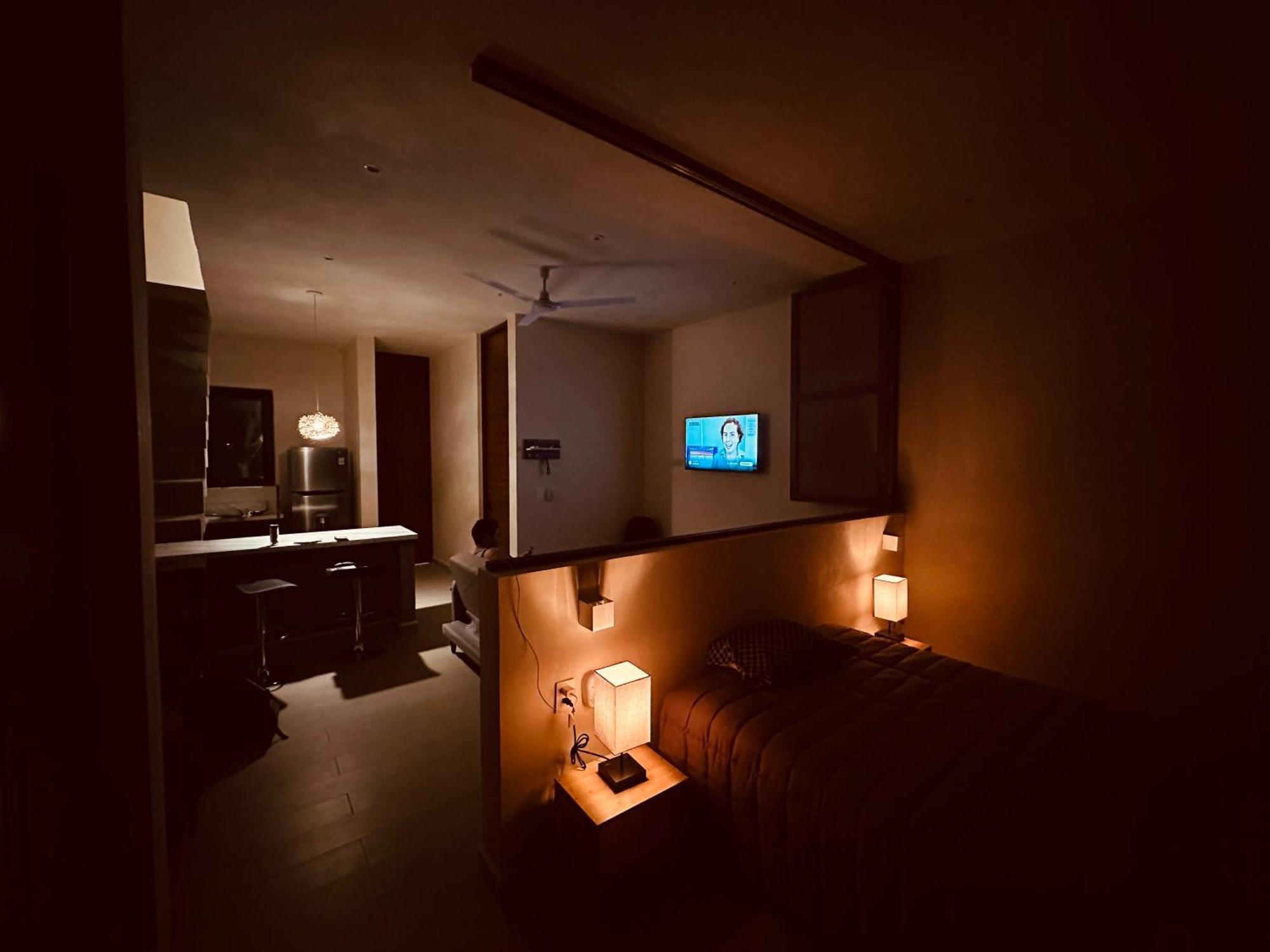 Charming Cozy Penthouse W Private Pool *