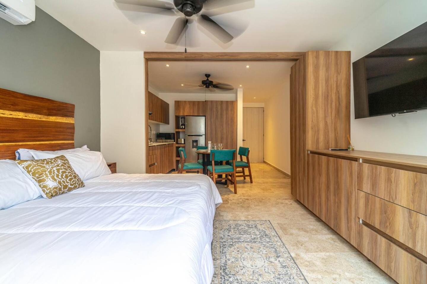 Сasa de vacaciones King With Balcony, Gym And Rooftop Pool