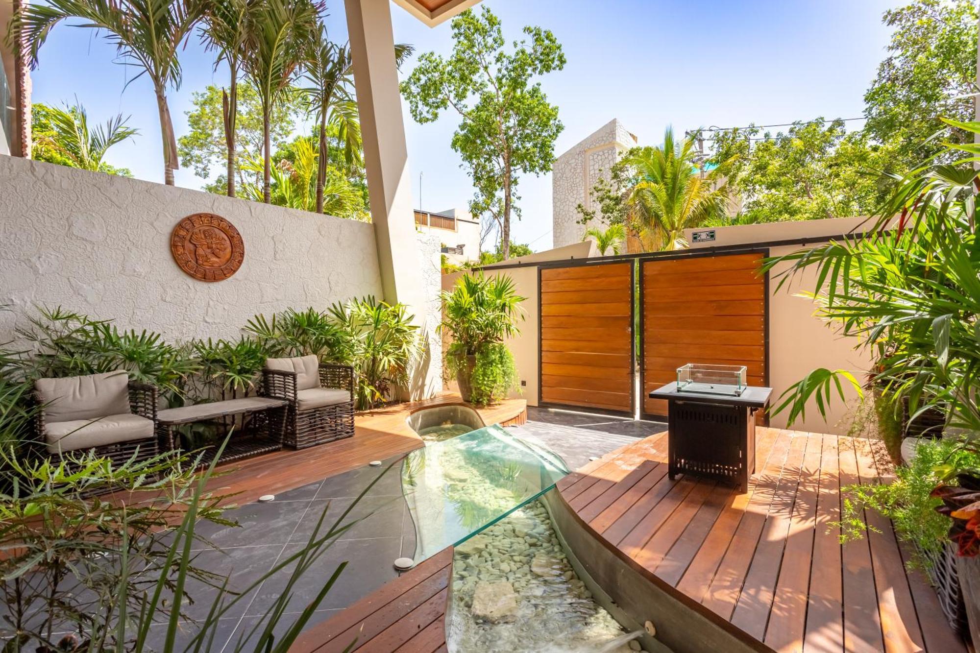 Maya Sky 2 Bedroom Penthouse *