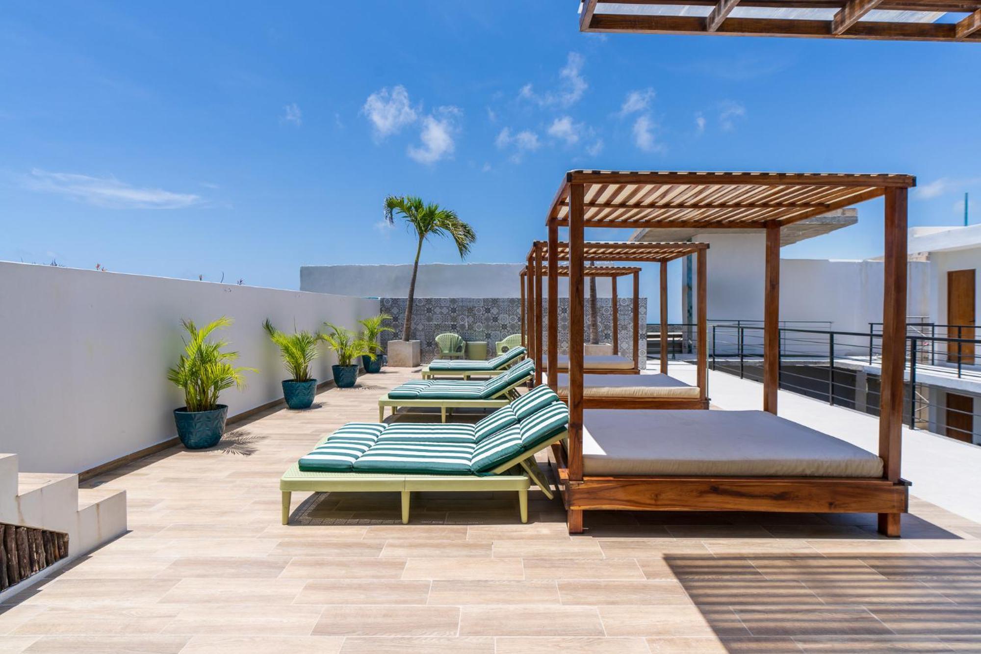 Downtown Penthouse With Private Pool, Rooftop Pool And Gym, Short Distance From Beaches, Restaurants & Nightlife Apartamento