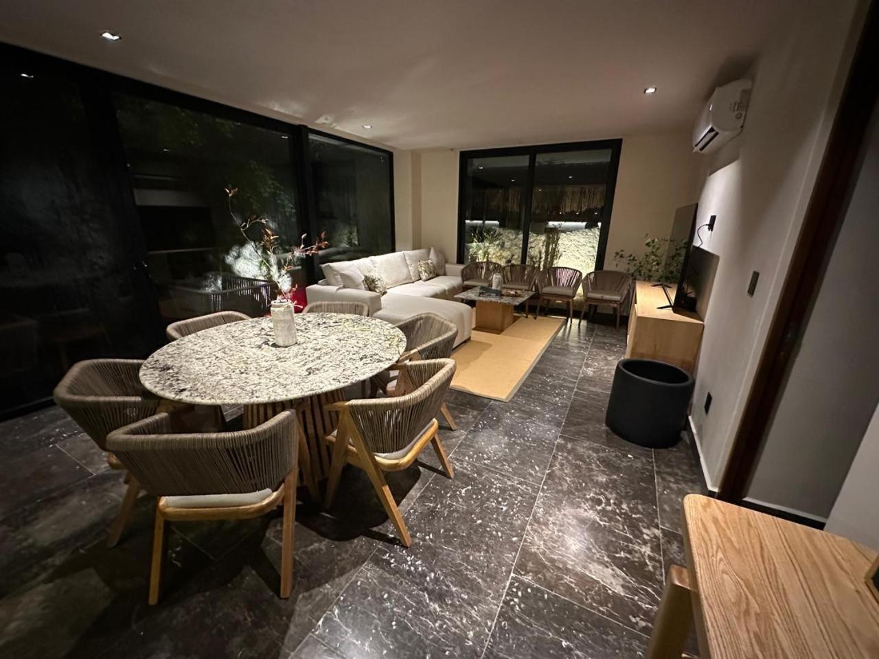 Lovely 2bedroom Serviced + Pool & Garden Apartamento *
