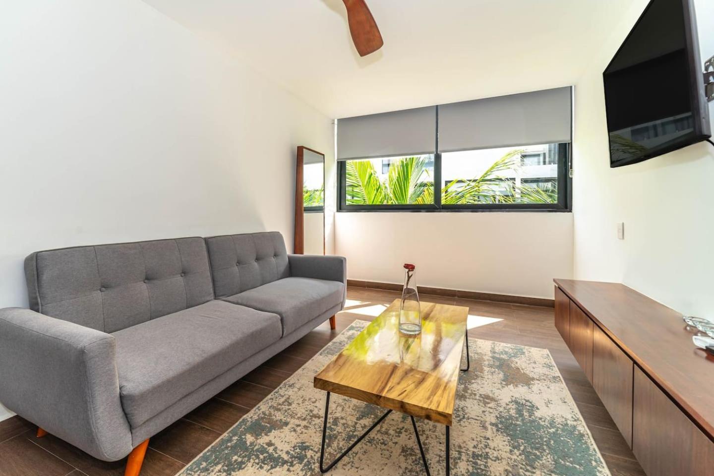 1 Bd Luxury With Balcony In Trendy La Veleta Сasa de vacaciones *