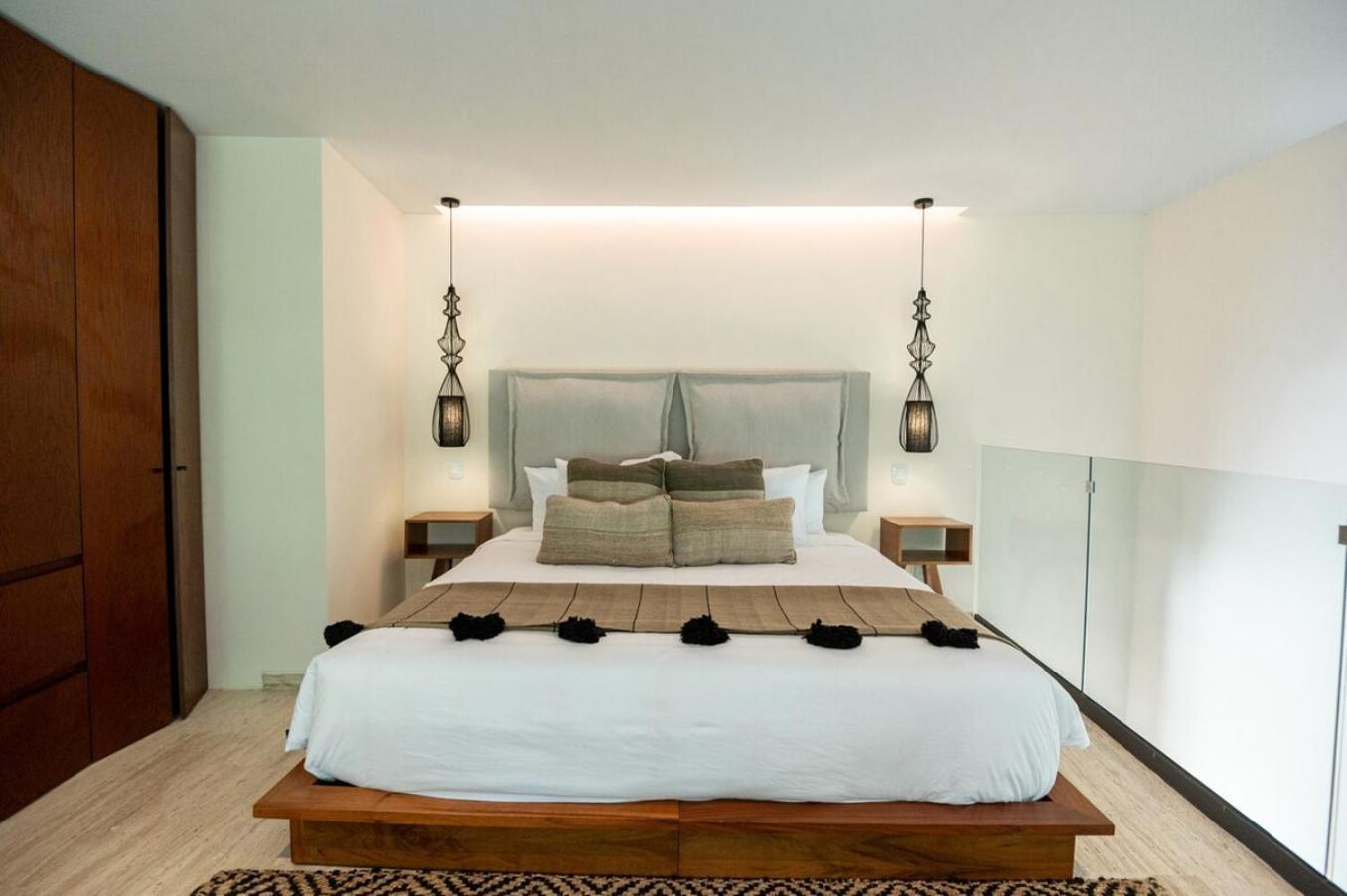 Jungle Luxury Pools, Gym &