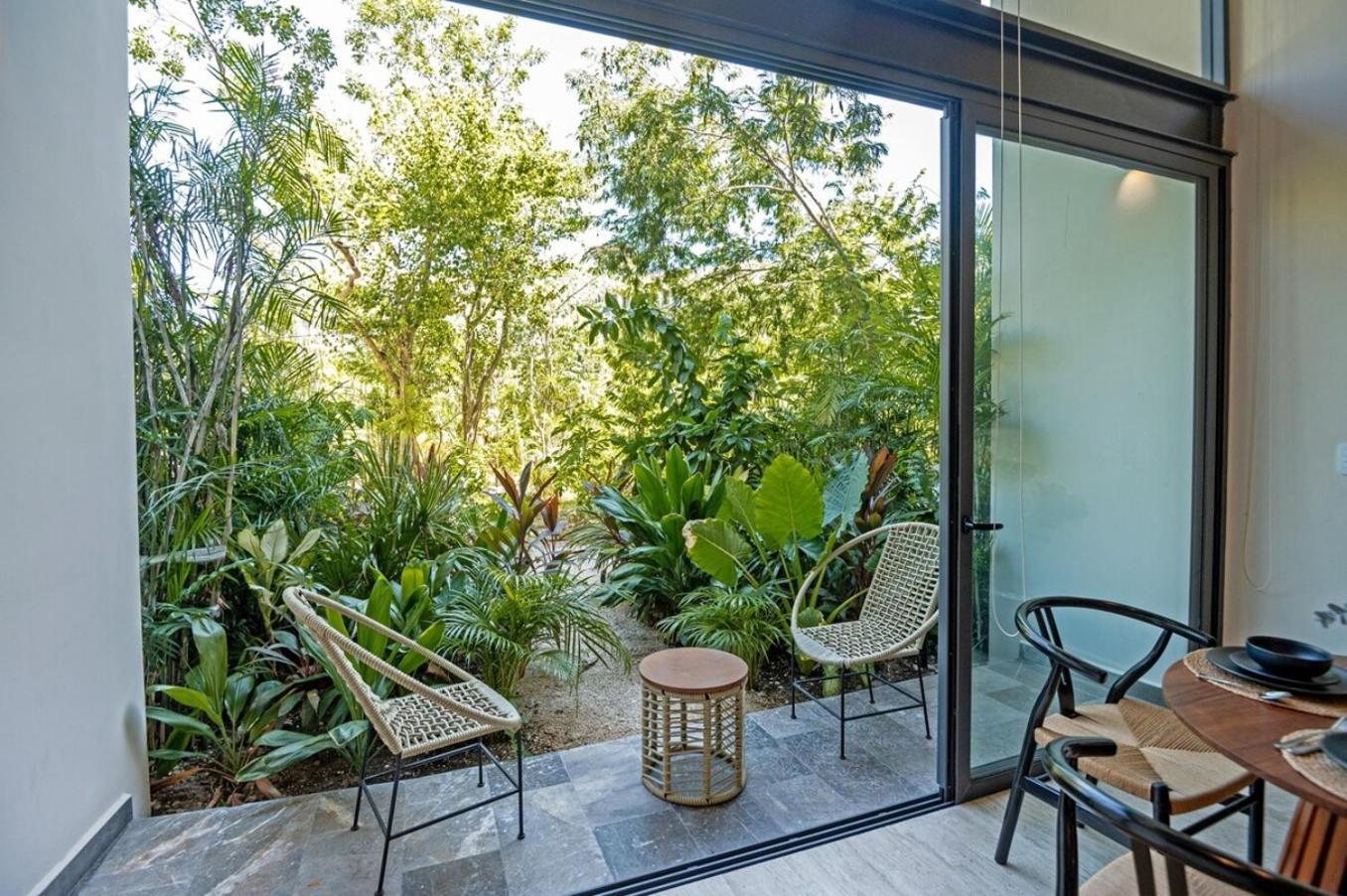 Jungle Luxury Pools, Gym & Tulum