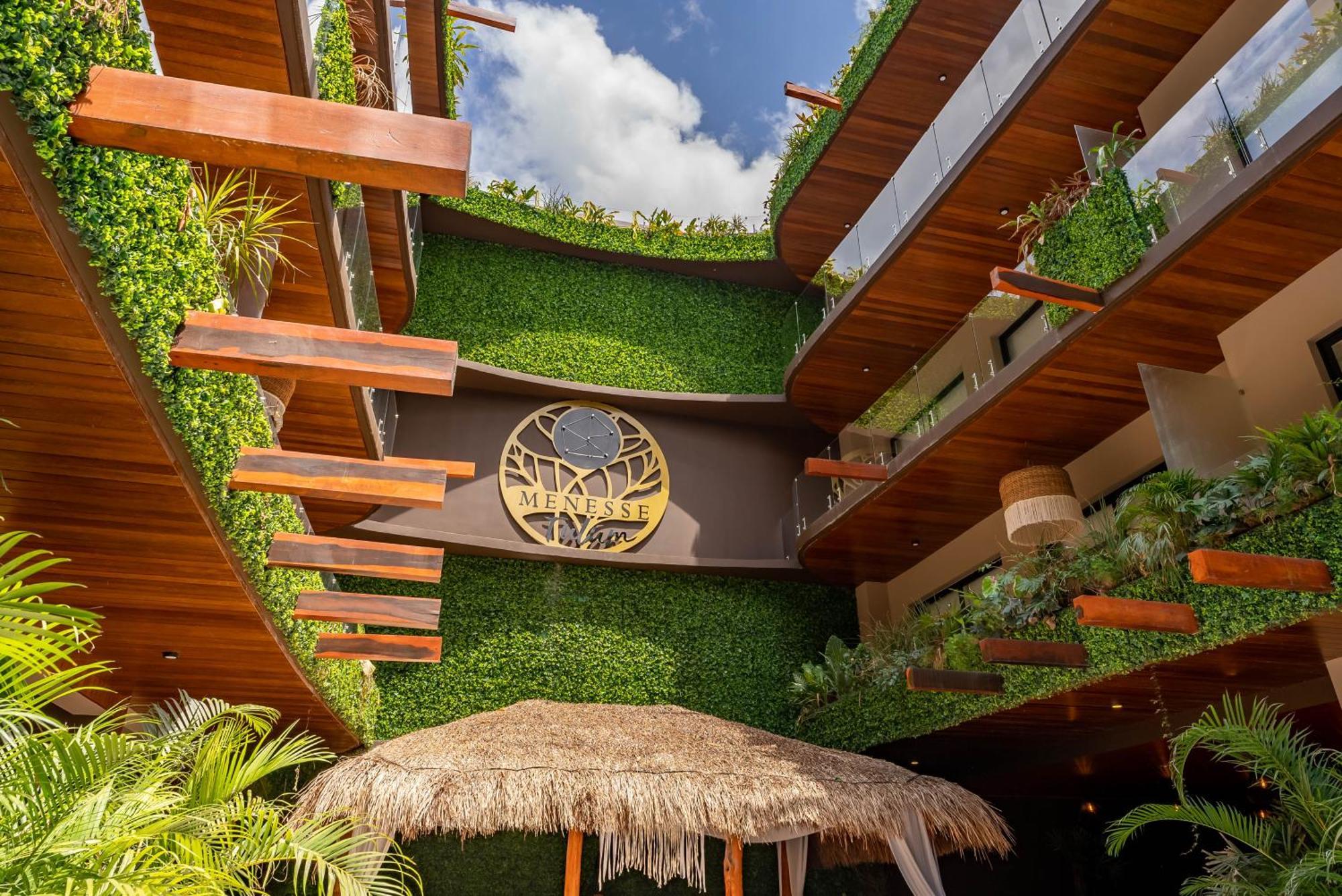 Menesse Apartahotel