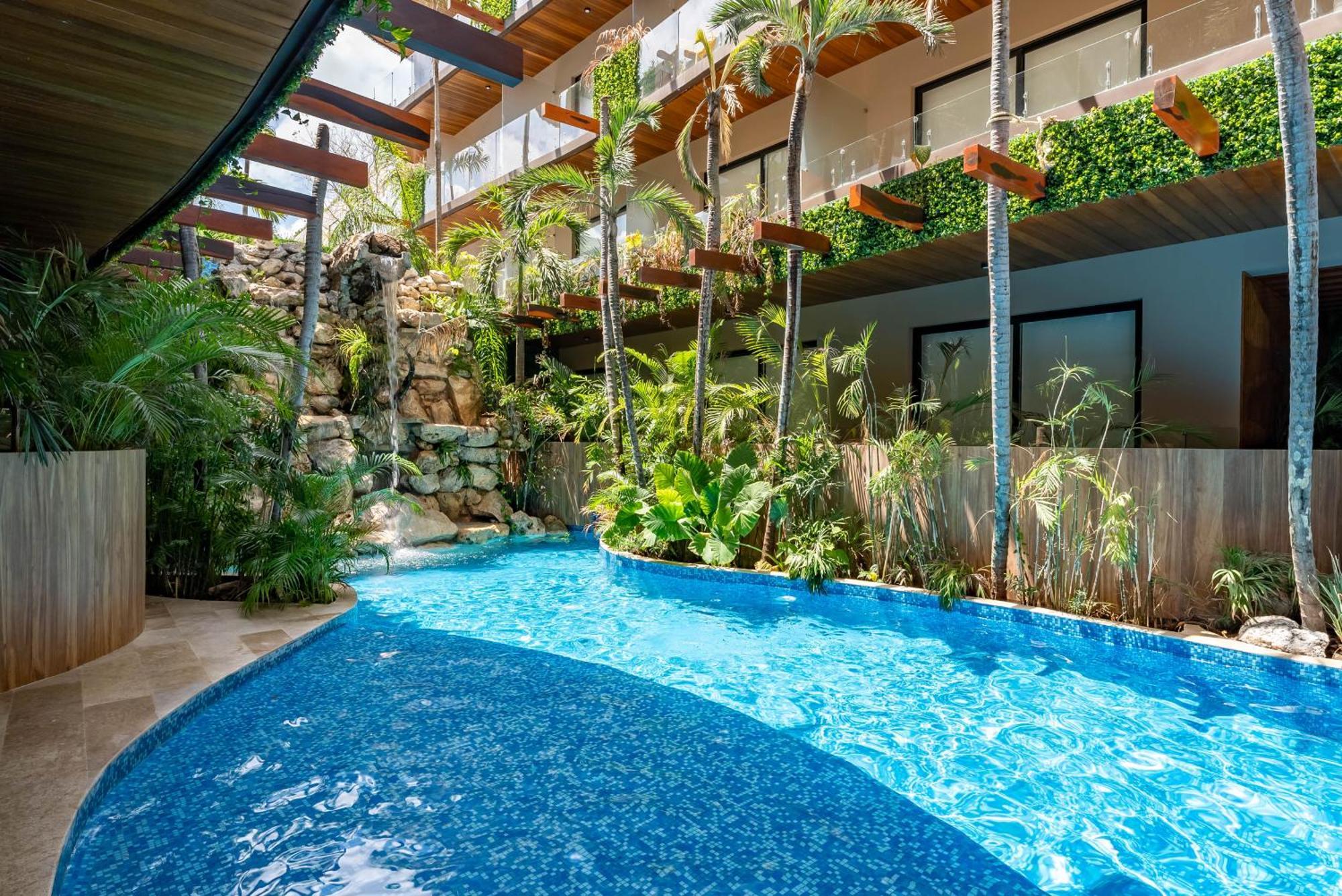 Menesse Apartahotel *