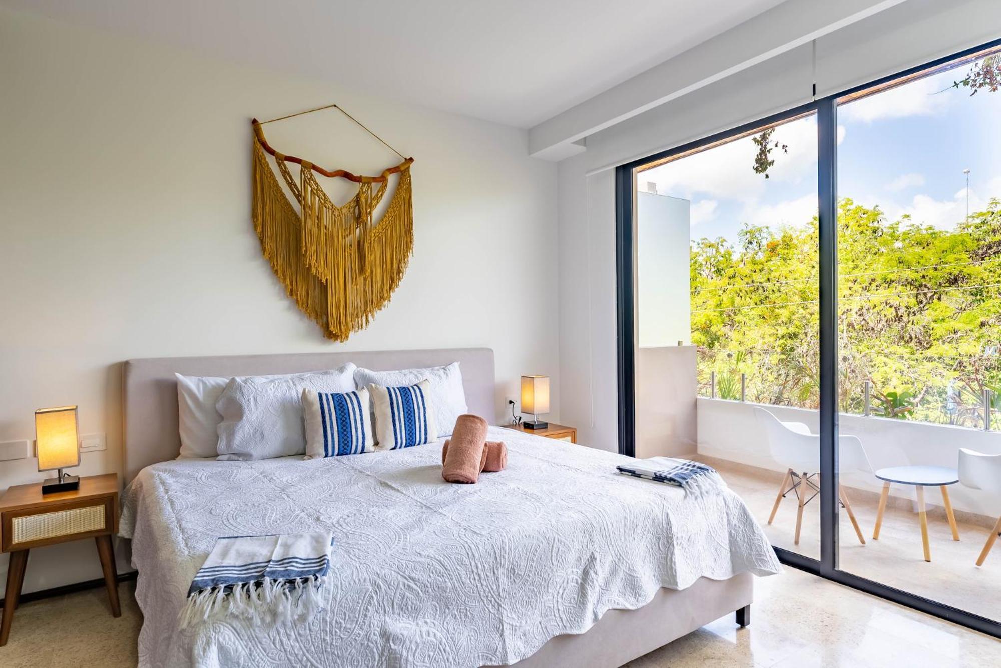 Menesse Apartahotel
