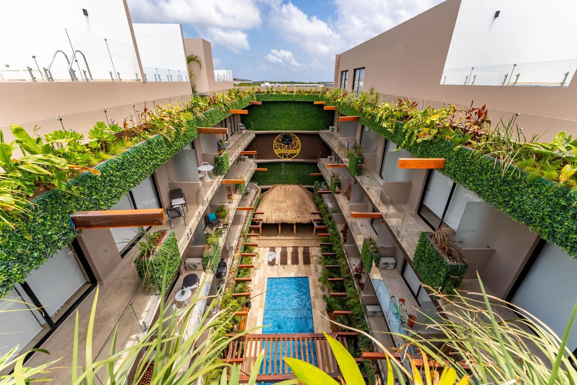 Apartahotel Menesse *