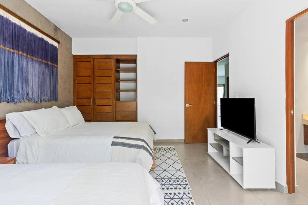 Stylish 2bd In Prime Location With Balcony Apartment *