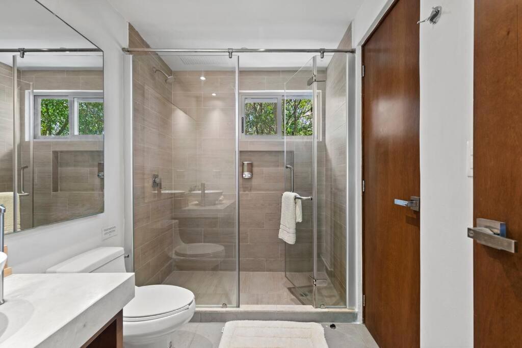 Stylish 2bd In Prime Location With Balcony Tulum
