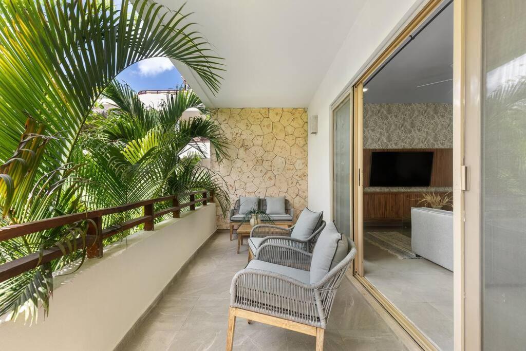 Stylish 2bd In Prime Location With Balcony Apartment *