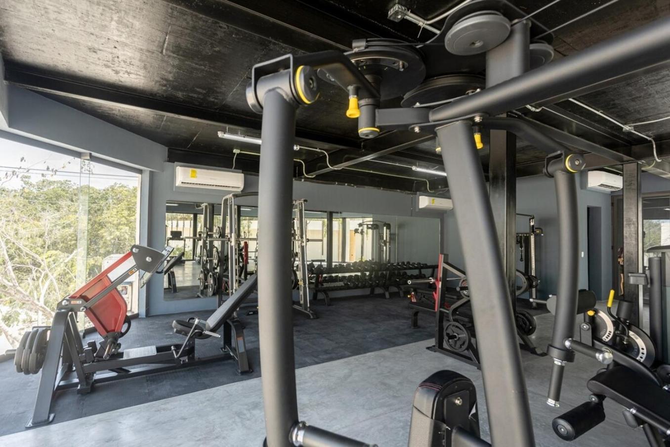 Jungle Luxury Pools, Gym & Apartamento Tulum