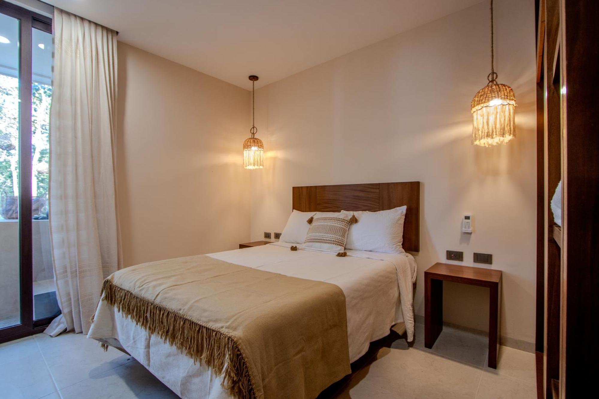2 Bedroom Plunge Pool Ac Wifi Apartment *