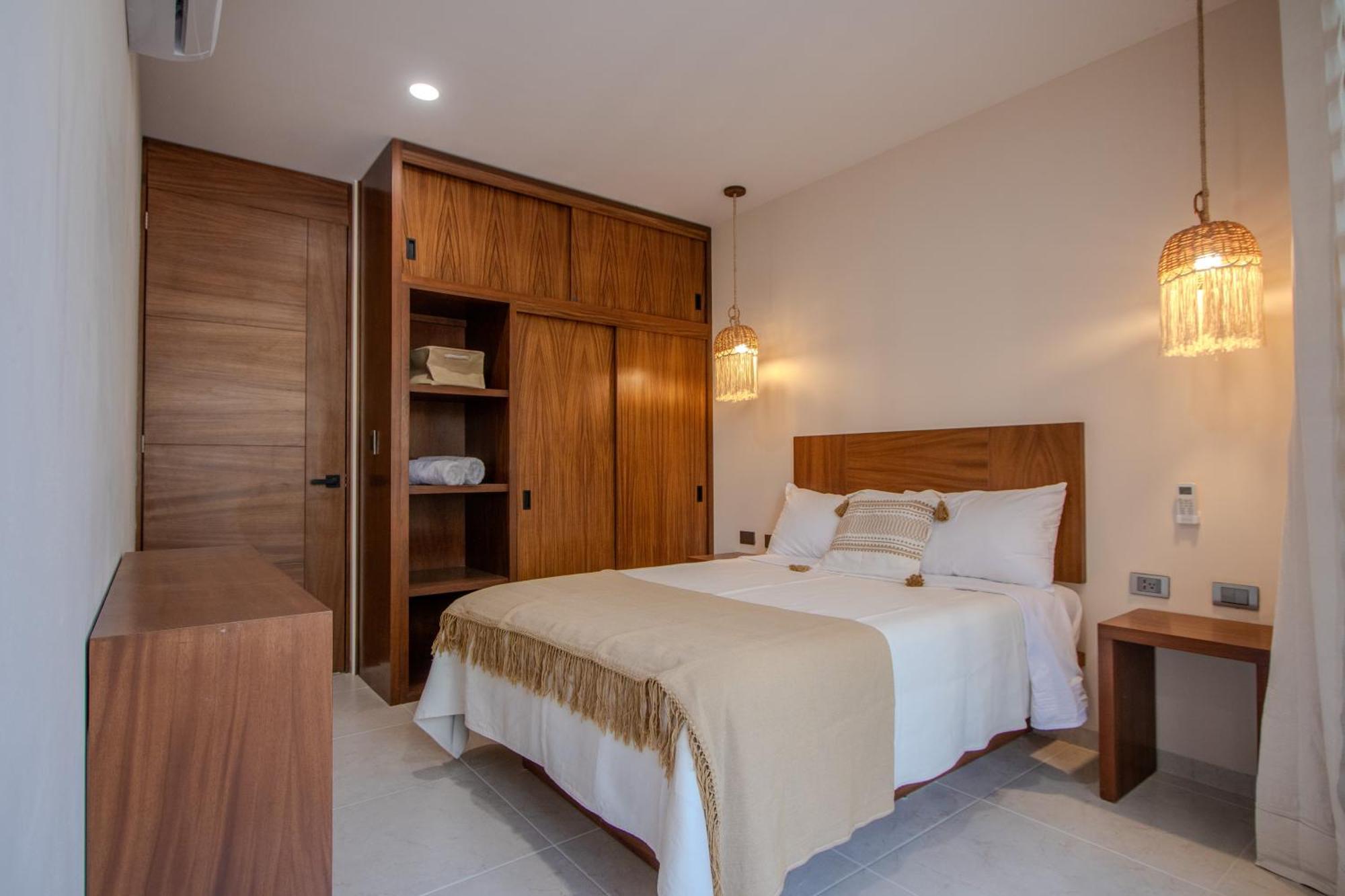 2 Bedroom Plunge Pool Ac Wifi Apartment *