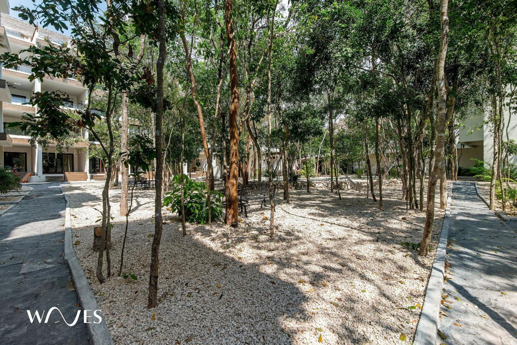 Espacioso Loft C/vista Al Jardin | Piscina | Gym Apartamento