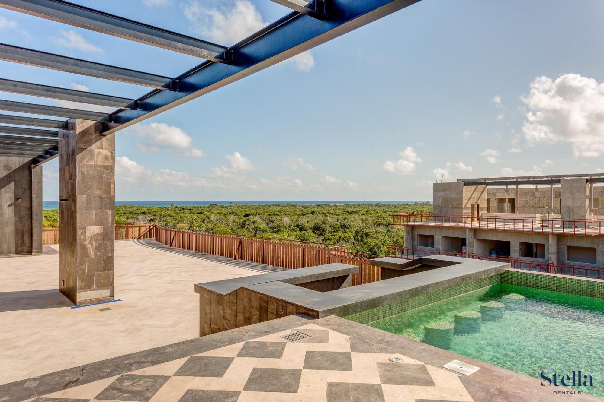 Ocean Views Luxury Community Private Rooftop Pool Holiday home *