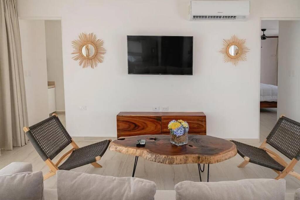 Spacious 2 Bdr Ph Blue Luxury Pvt Pool Terrace Jungle View