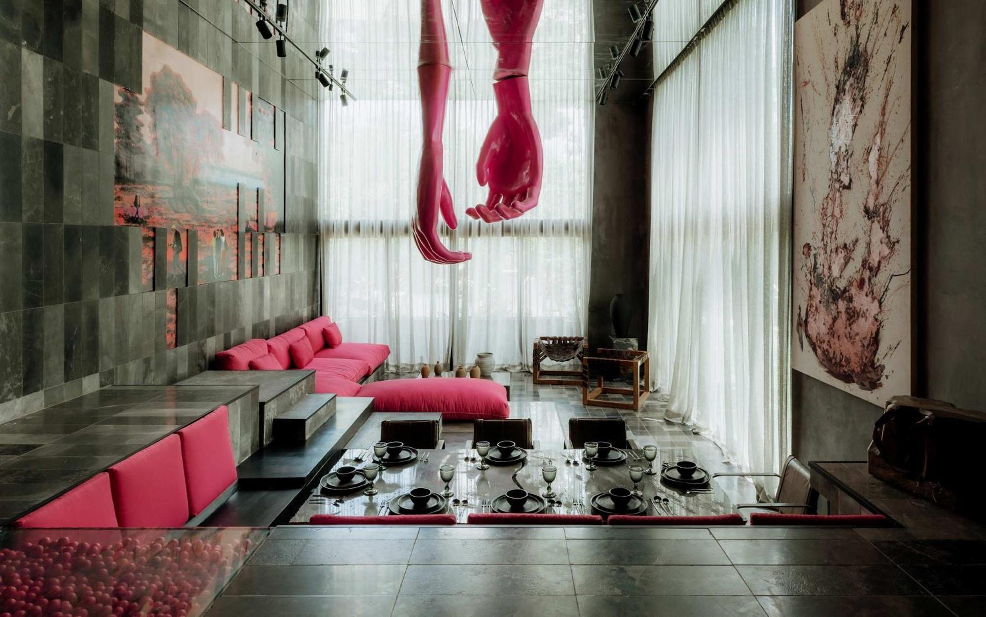 Barneys New York Residences Pink *