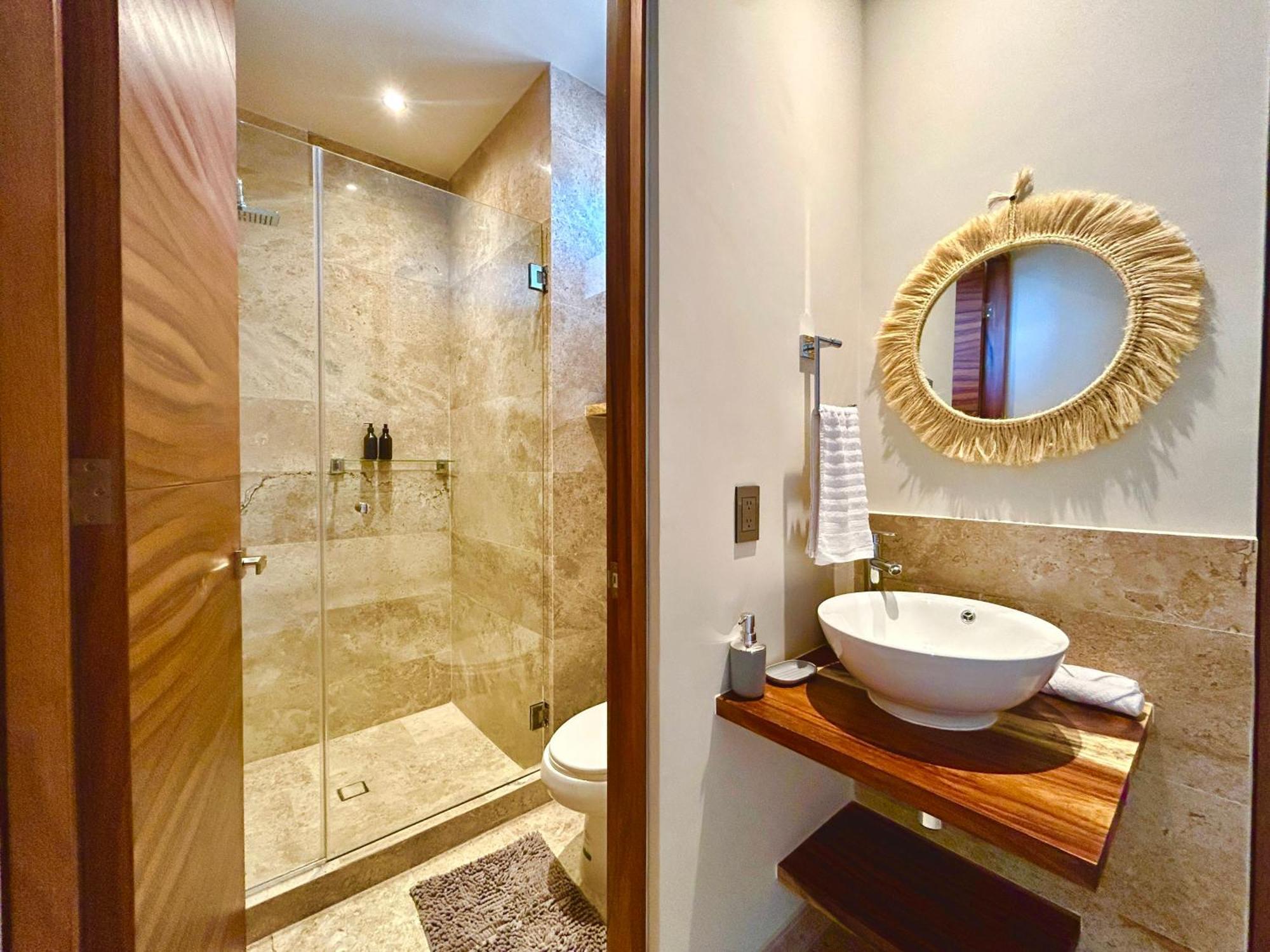 Beautiful Rooftop With Private Terrace, Amazing Pool With Aerial Views, Jacuzzi-sauna-gym-laundry-cinema-coworking