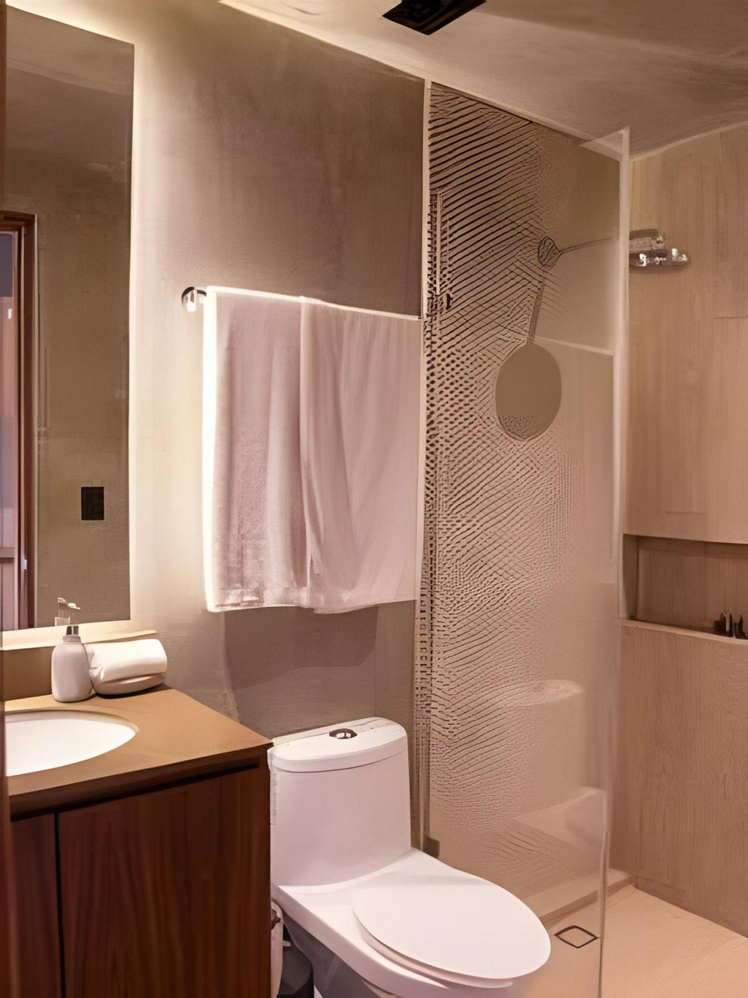 Tuk Viento 213 - Romantic Studio: Pool, Balcony & Padel Court