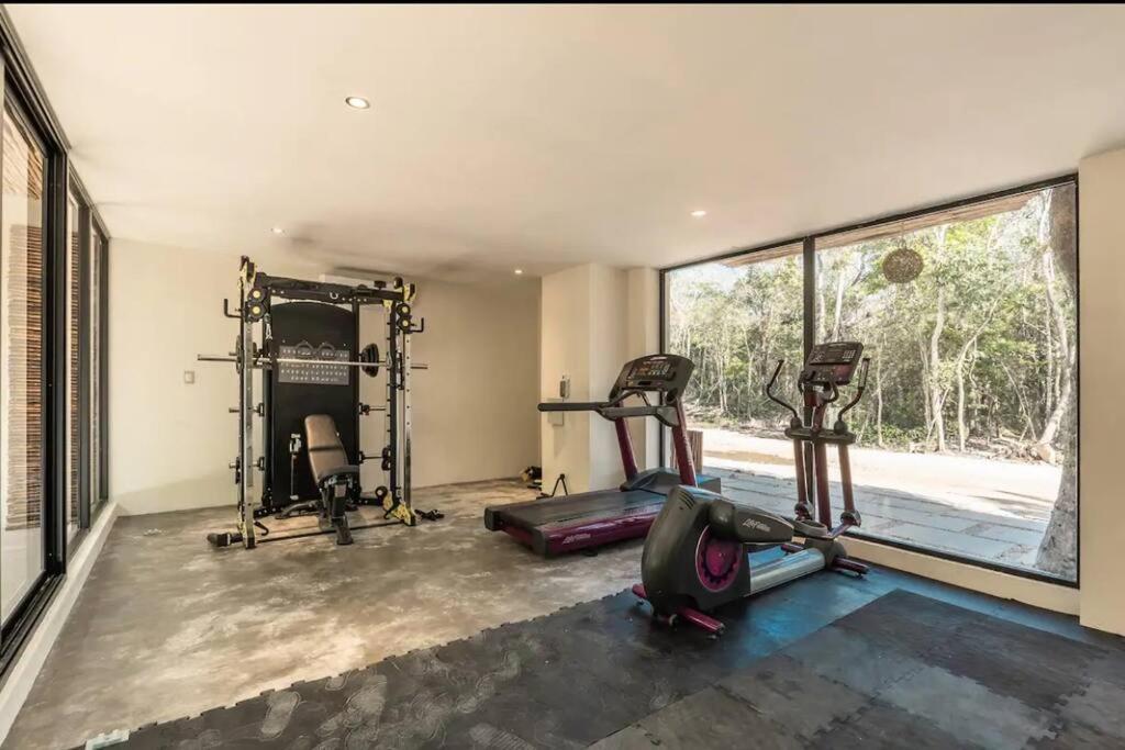Apartamento New Large Luxurious 1 Bedroom, 1 Bathroom In *