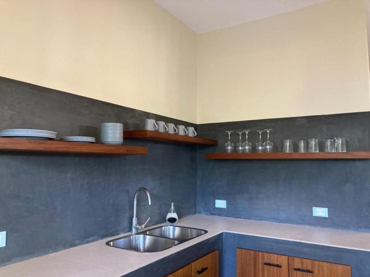 Spacious 1br With Priv Pool Gym Garden Downtown *