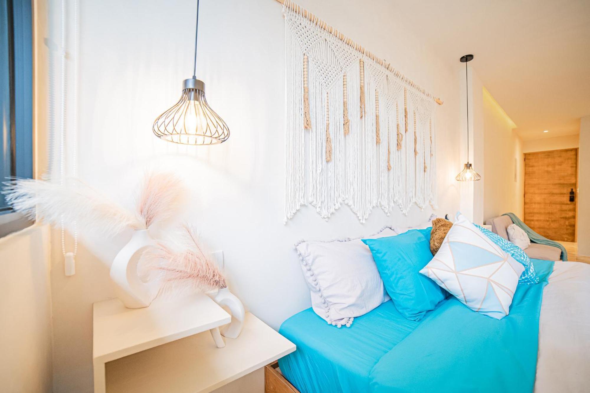 Crystal By Hotel *