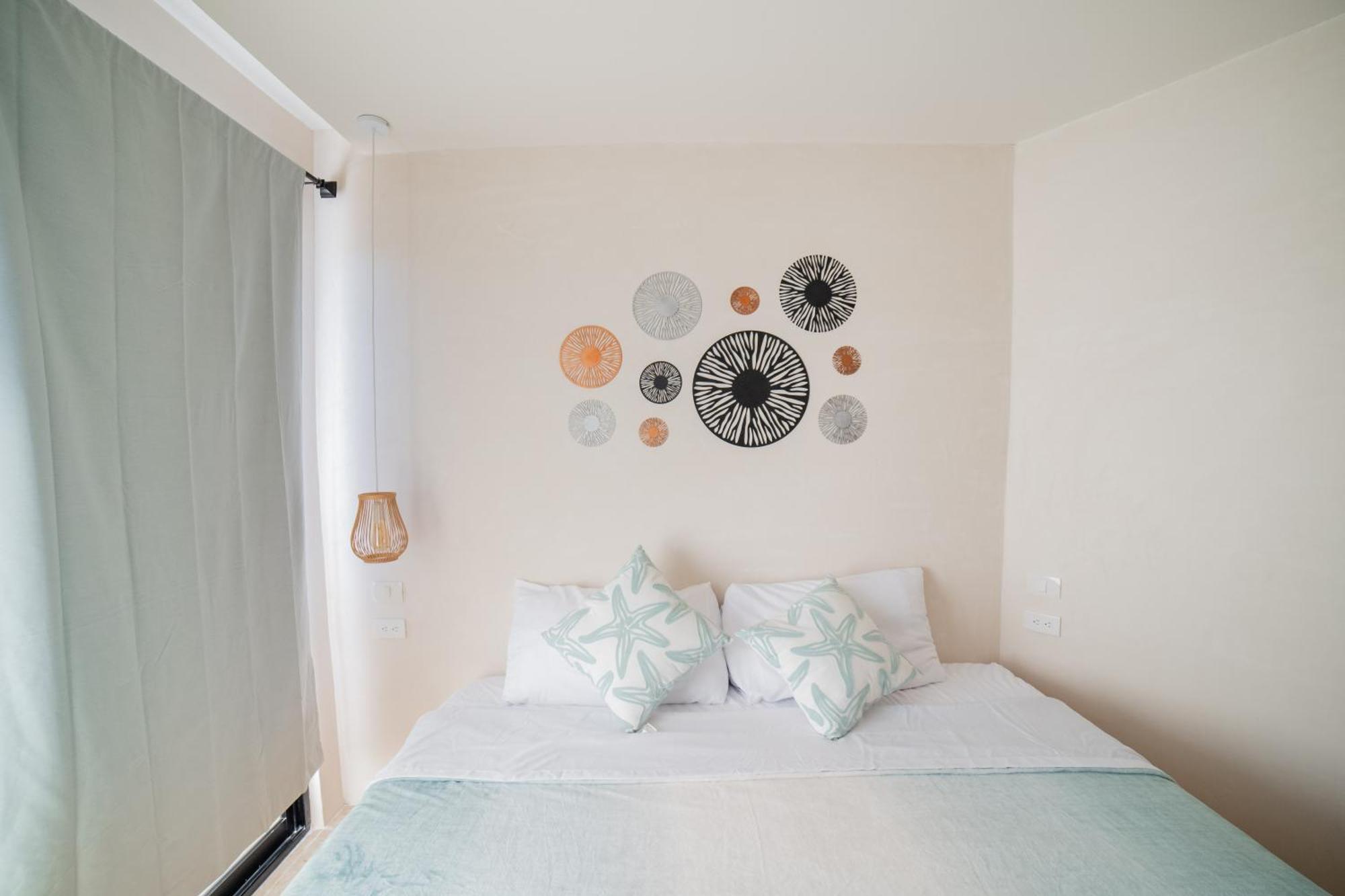 Crystal By Hotel *