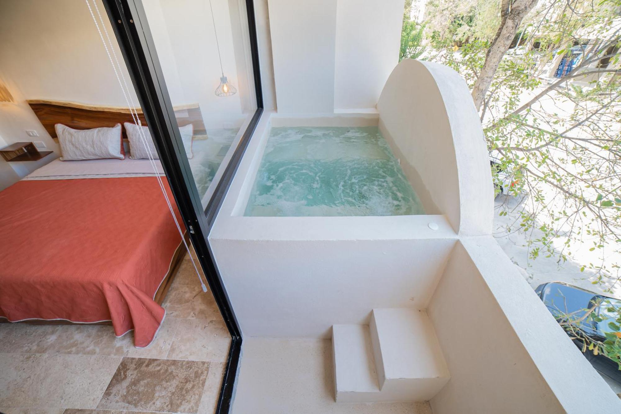 Crystal By Hotel