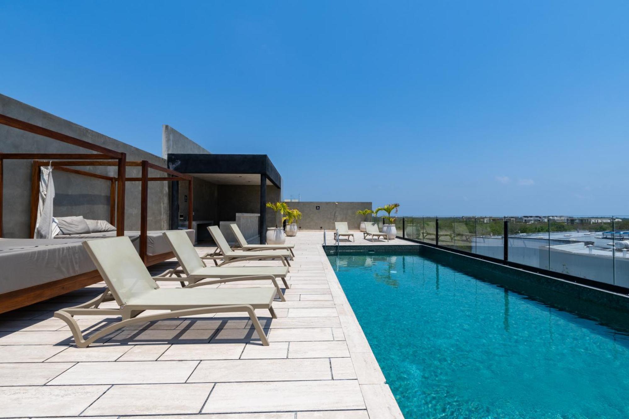 Modern With Rooftop Pool In Downtown Apartamento