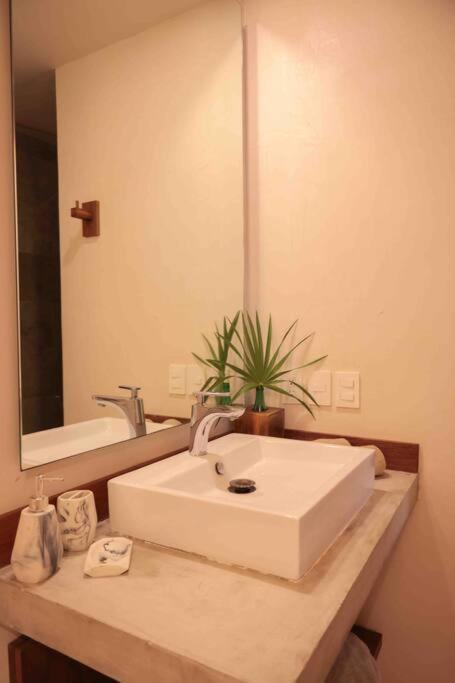 Stunning 2 Bd Ph W Private Pool