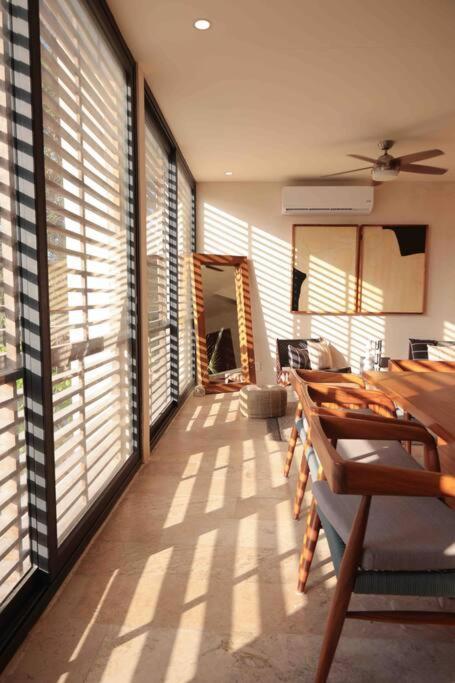 Stunning 2 Bd Ph W Private Pool
