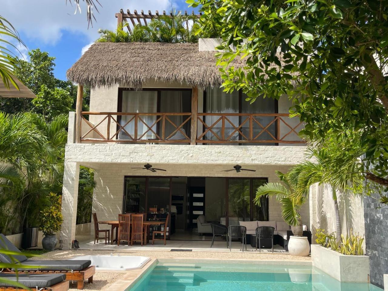 Villa Luxury House Tomanoa - 10pers - 4rooms - Pool - Hotjacuzzi - Speed Wifi -waterfall *