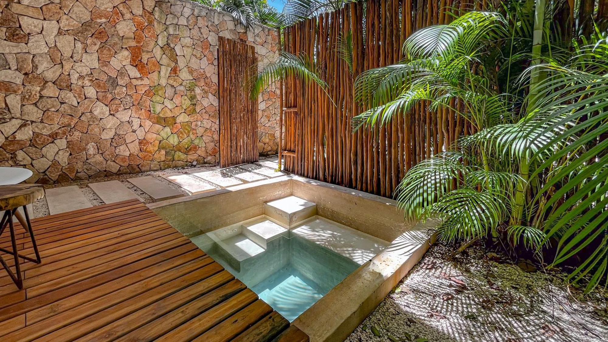 Amaka Calma Tulum