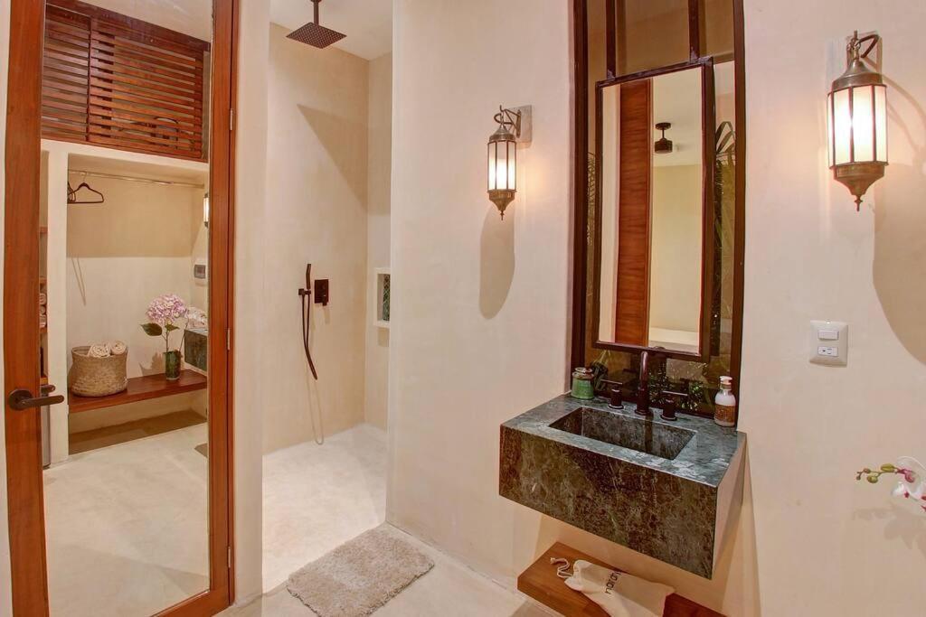 Villa Posh Large Minutes From The Beach *