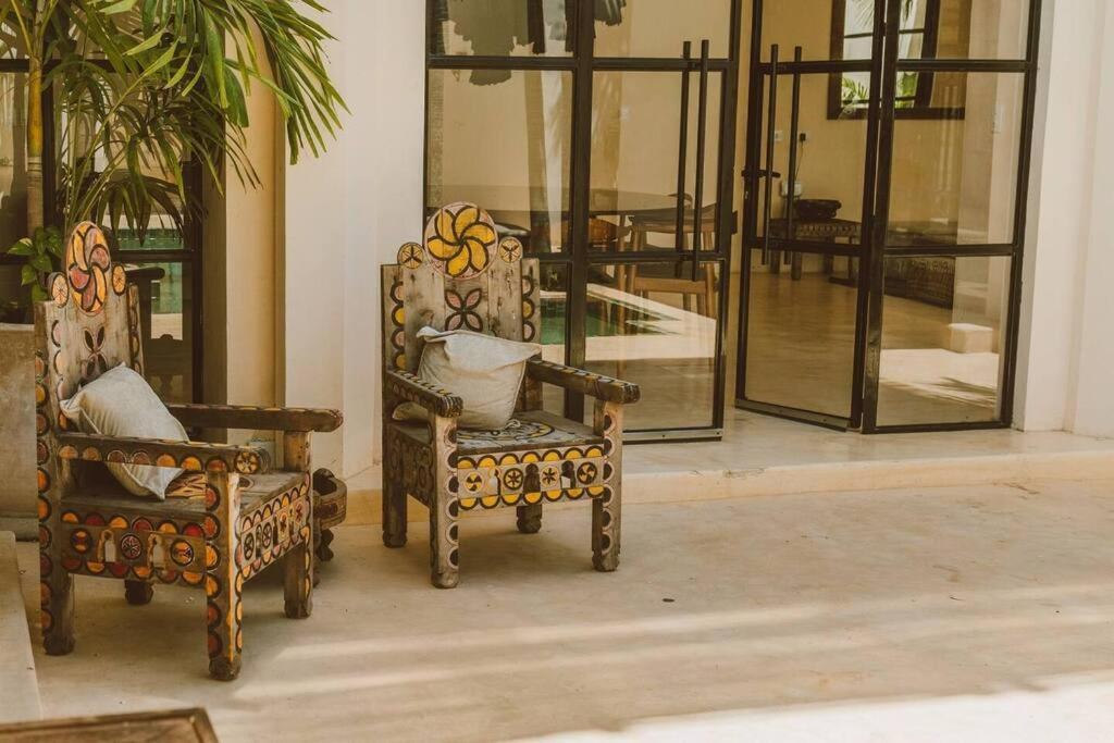 Posh Large Minutes From The Beach *