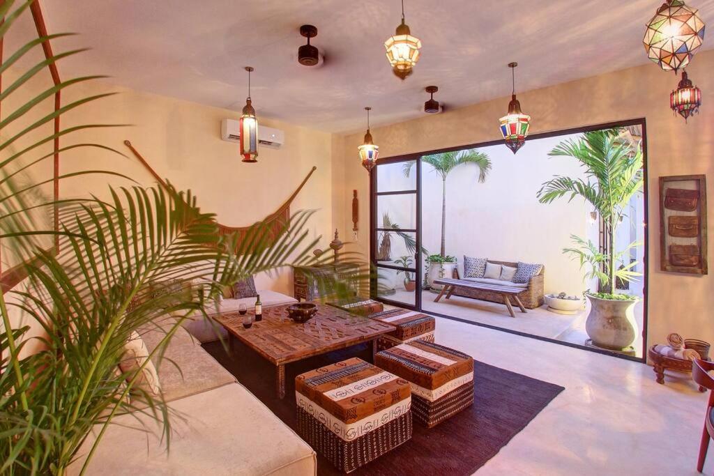 Villa Posh Large Minutes From The Beach *