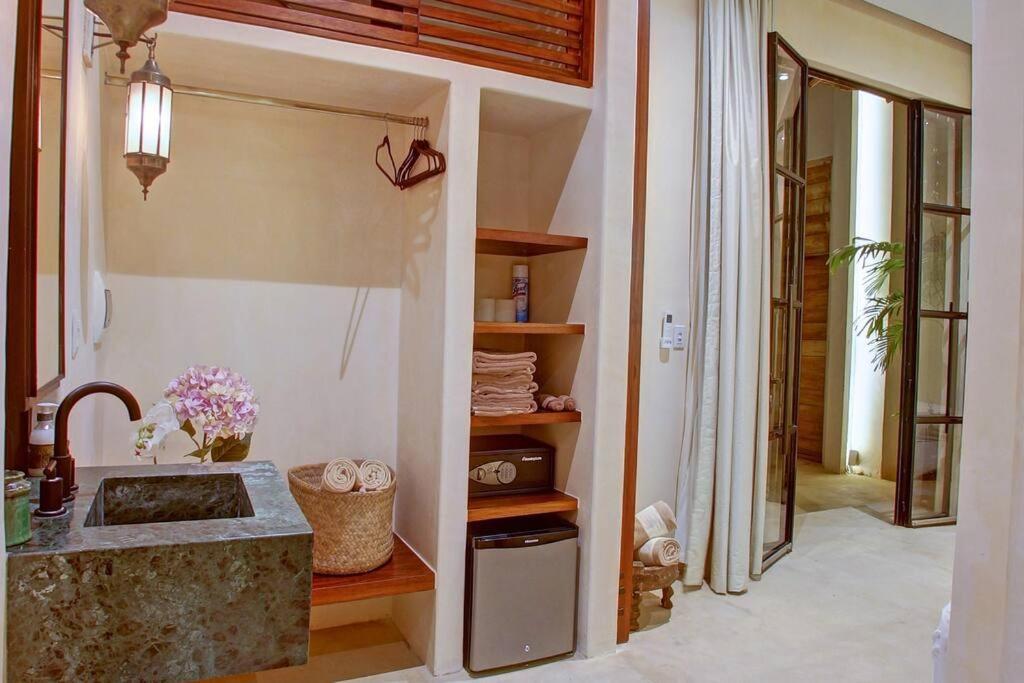 Posh Large Minutes From The Beach *